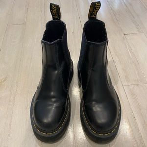 Dr. Martens 2976 Quad Chelsea Boots